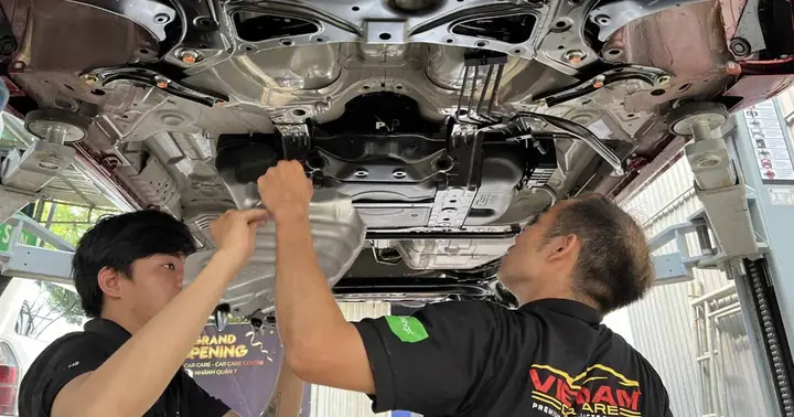 Bảng Giá Phủ Gầm Ô Tô Tphcm Ưu Đãi Nhất 2025 - Vietnam Car Care