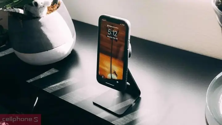 Thiết Kế, Chất Liệu