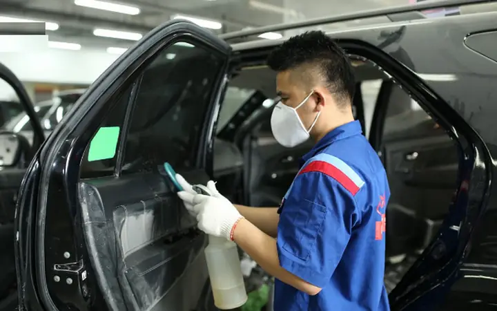 Quy Trình Dọn Nội Thất Xe Ô Tô Tại Gara Đức Anh Quy Trình Dọn Nội Thất Xe Ô Tô Tại Gara Đức Anh