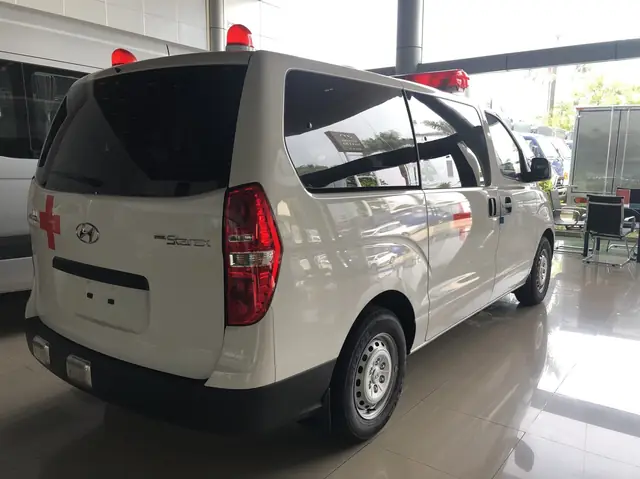 Ngoại Thất Xe Cứu Thương Starex