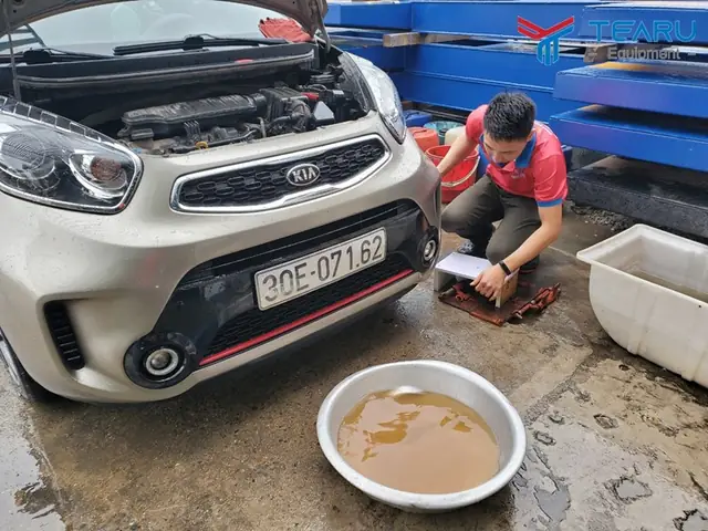 Hướng Dẫn Súc Rửa Két Nước Làm Mát Xe Ô Tô Với 8 Bước Hướng Dẫn Súc Rửa Két Nước Làm Mát Xe Ô Tô Với 8 Bước