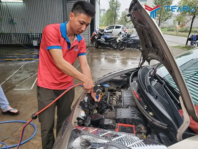 Xúc Rửa Két Bằng Nước Máy Xúc Rửa Két Bằng Nước Máy