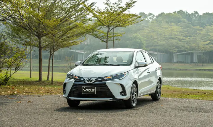 Thuê Xe Ô Tô Máy Dầu Tiết Kiệm Nhiên Liệu Lại Danangtravelcar