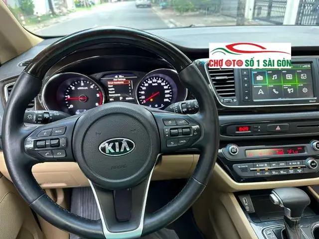 Hình Ảnh Hàng Ghế Sau Xe Ô Tô Cũ Kia Sedona 2019