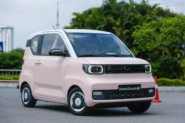 Wuling Hongguang Mini Ev: 239 – 301 Triệu Đồng