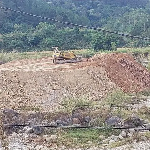 Đổ Rác, Đất, Vật Liệu Trái Phép Ngoài Đô Thị Và Trên Đường Phố Đổ Rác, Đất, Vật Liệu Trái Phép Ngoài Đô Thị Và Trên Đường Phố