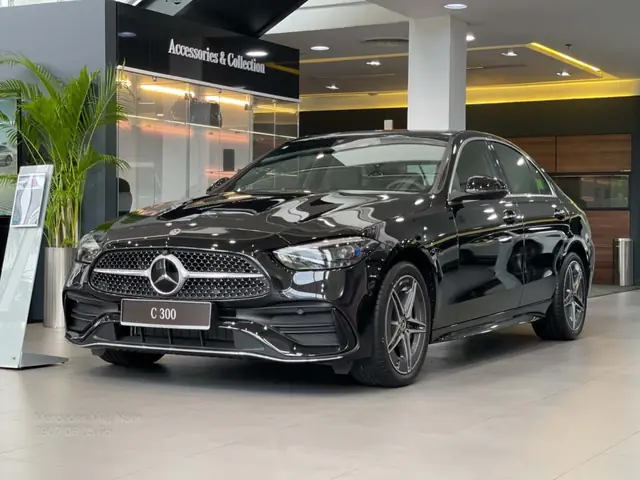 Mercedes-benz C300 Amg 2026 - Giá Xe Lăn Bánh Và Khuyến Mãi