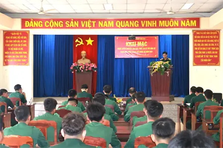 Khai Mạc Lớp Huấn Luyện Chuyển Loại Giấy Phép Lái Xe Ô Tô Dân Sự ... Khai Mạc Lớp Huấn Luyện Chuyển Loại Giấy Phép Lái Xe Ô Tô Dân Sự ...