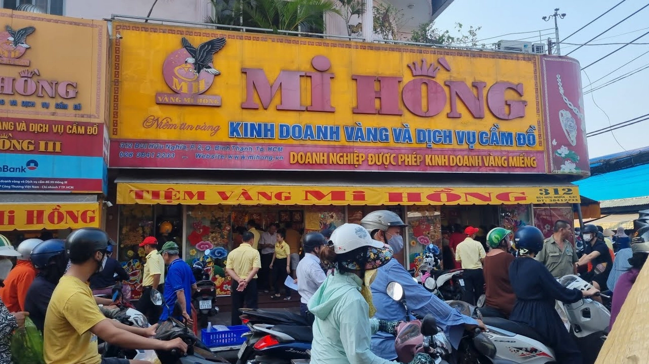Tiệm Vàng Mi Hồng Chợ Bà Chiểu: Uy Tín Hàng Đầu, Giá Tốt 2026 Trang sức vàng đa dạng tại Tiệm Vàng Mi Hồng