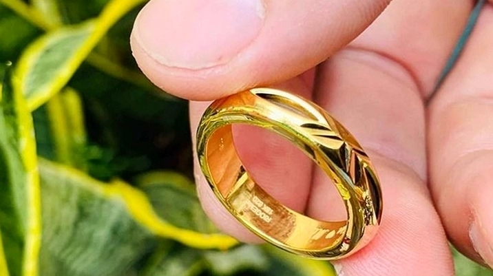 Ảnh hưởng giá vàng 98