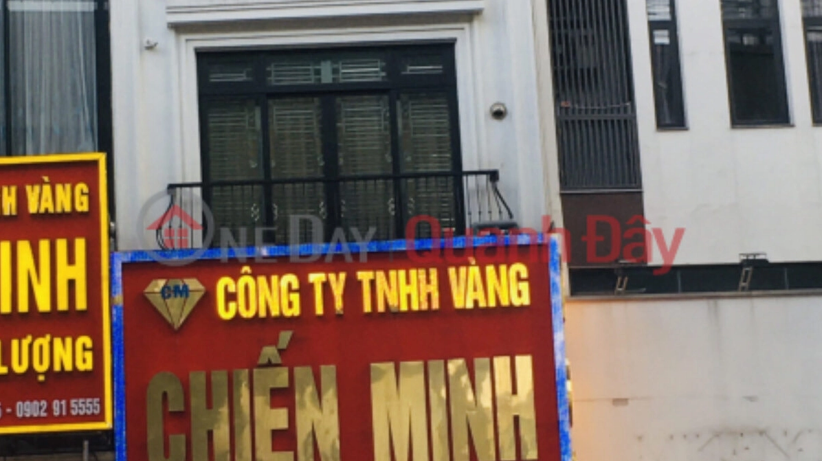 Vàng Chiến Minh Cầu Giấy: Chuyên Gia Vàng Bạc Trang Sức 2026 Cận cảnh vẻ đẹp lấp lánh của trang sức vàng tại Vàng Chiến Minh