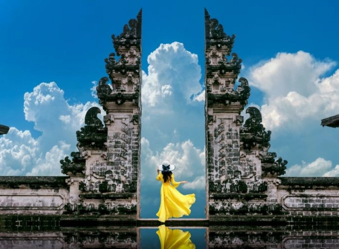 Bali ở nước nào? Khám phá thiên đường du lịch 2026 Hoàng hôn tuyệt đẹp trên biển Bali