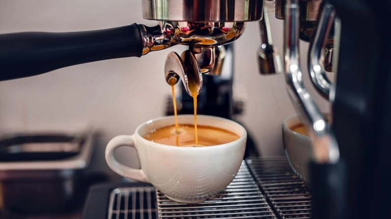 Cà Phê Espresso: Nguồn Gốc Từ Đâu & Bí Mật Thế Giới Cà Phê Lớp crema đặc trưng của cà phê espresso