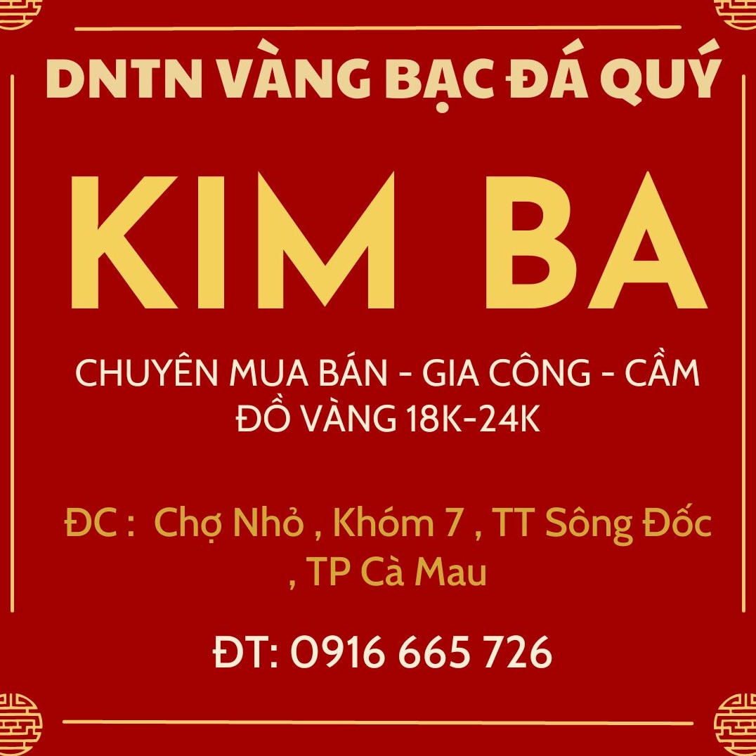 Giá Vàng Kim Hoàn Hôm Nay: Cập Nhật Mới Nhất 2026 Người dân xem giá vàng tại cửa hàng kim hoàn