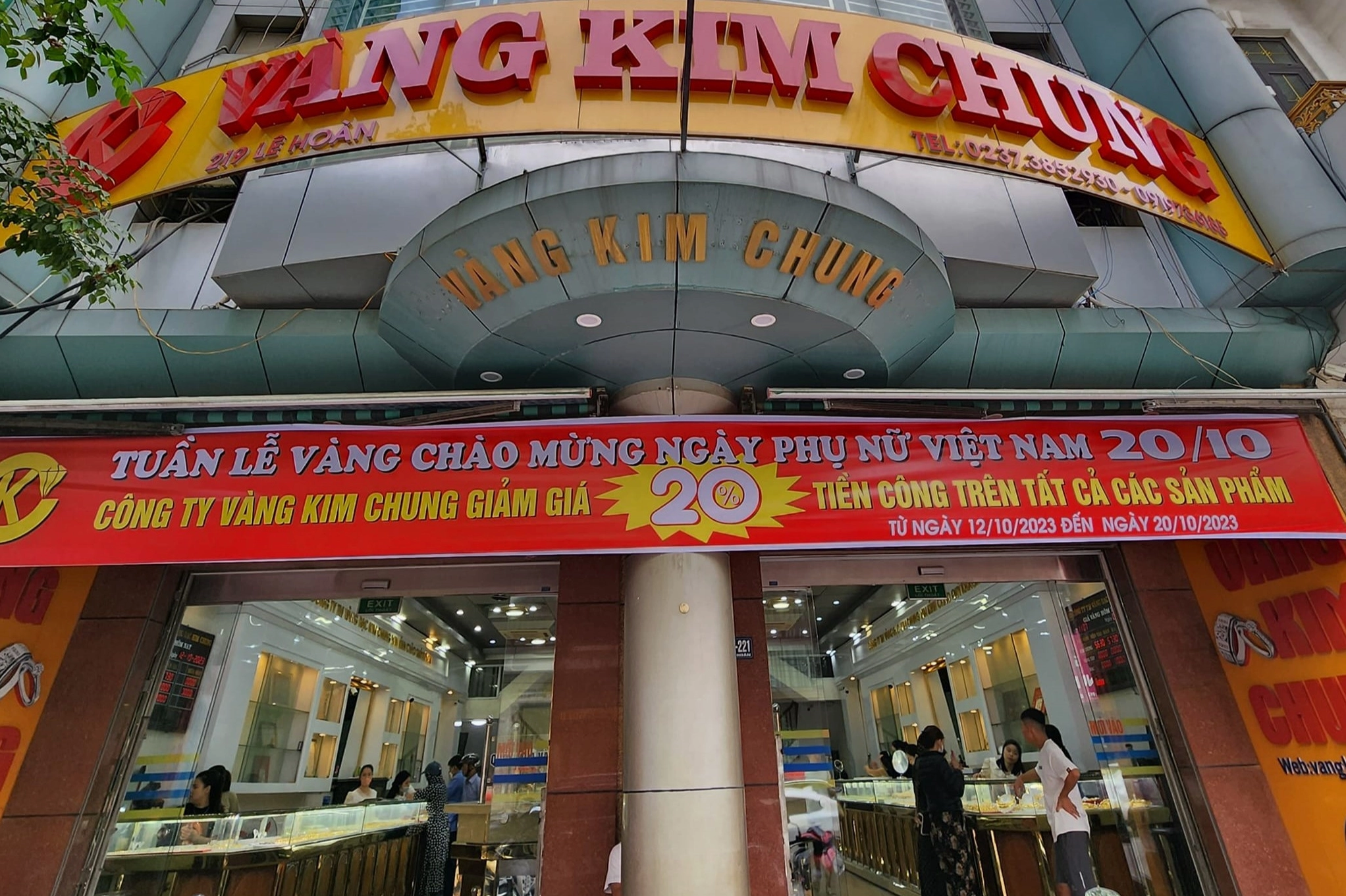 Vàng Bạc Kim Chung 2026: Xu Hướng, Định Giá và Lời Khuyên Đầu Tư Đồng đô la Mỹ và biểu tượng vàng