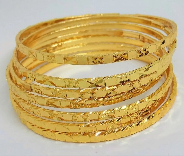 Vàng 18K: Kim Loại Quý Phái, Giá Trị và Ứng Dụng Thực Tế 2026 Trang sức làm từ vàng 18K