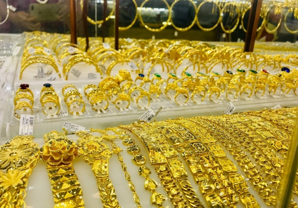 Vàng 985 là vàng gì? Giải mã chi tiết và cập nhật 2026 Trang sức vàng 985 với thiết kế tinh xảo