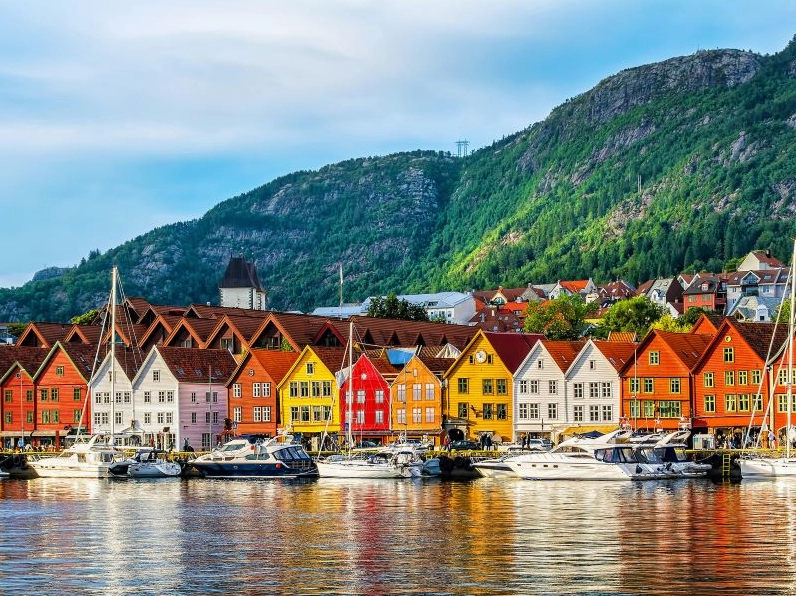 Norway Là Nước Nào? Khám Phá Xứ Sở Của Những Vẻ Đẹp Huyền Bí Vịnh hẹp Na Uy